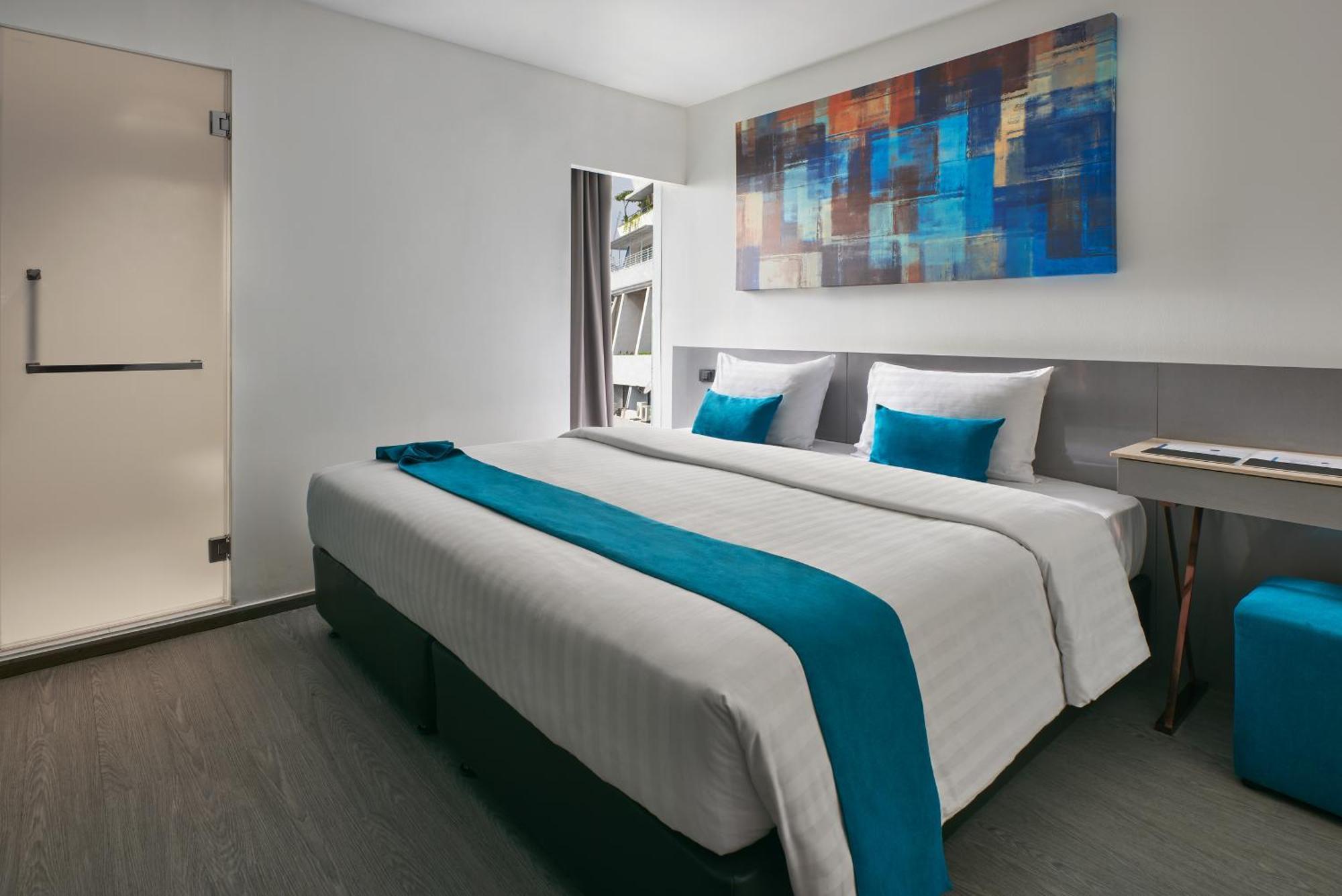 Sora Hotel Silom Bangkok Exteriör bild
