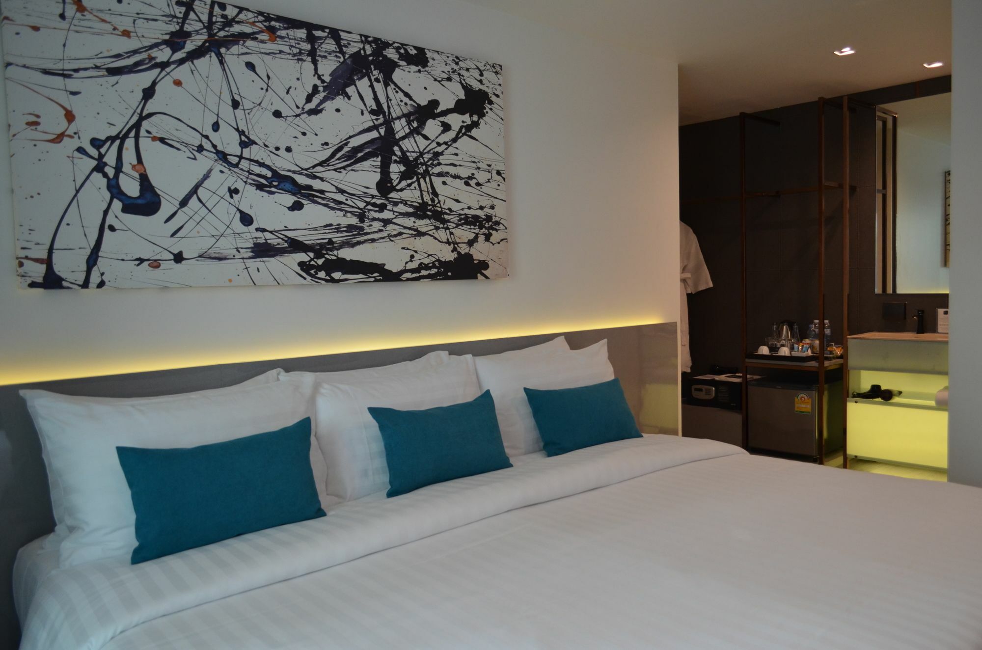 Sora Hotel Silom Bangkok Exteriör bild