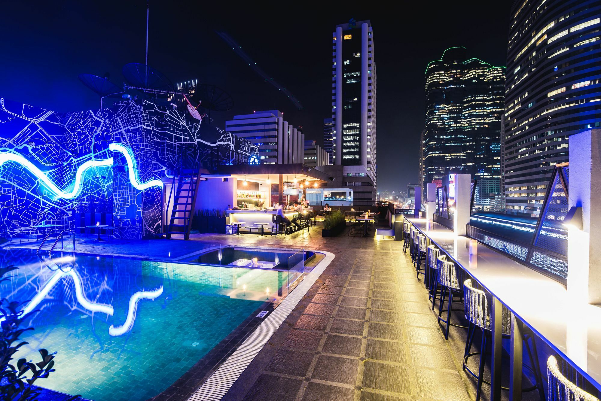 Sora Hotel Silom Bangkok Exteriör bild