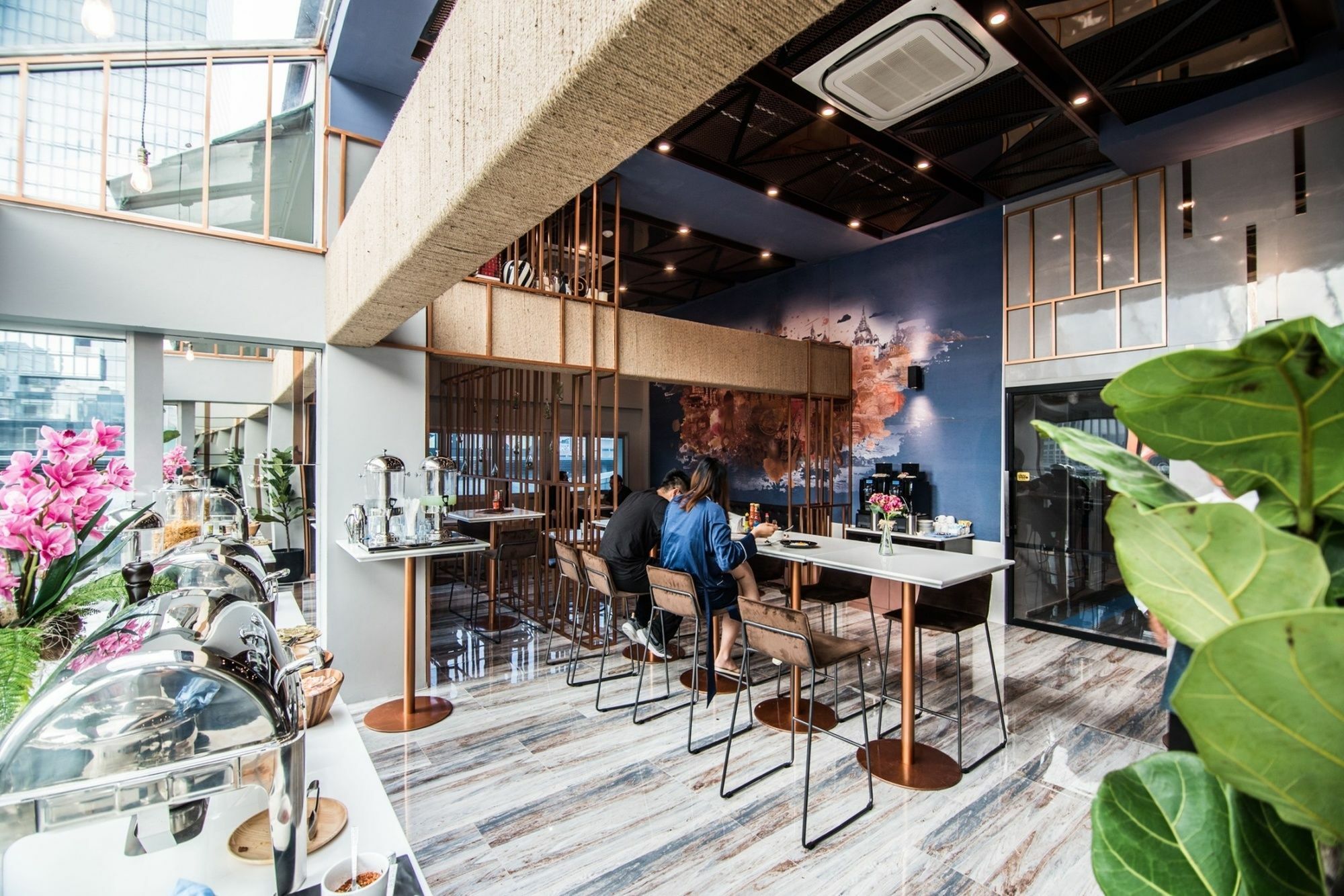 Sora Hotel Silom Bangkok Exteriör bild